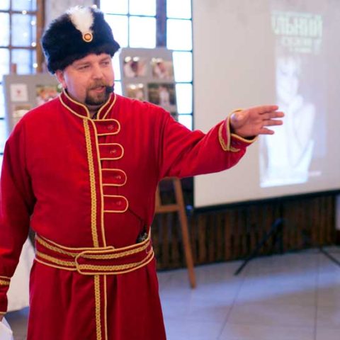 Заняття в "Школі наречених"на тему українського весілля відбулося 12 травня 2011 року в ресторані Вертеп-2