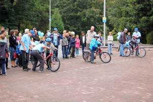 Сімейне спортивне свято в центральному міському парку культури та відпочинку імені Богдана Хмельницького від фармацефтичної корпорації "Артеріаум" з нагоди 100-річчя "Галичфарму"